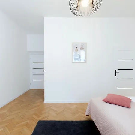 Roomy Lobzowska Street * Cracovie