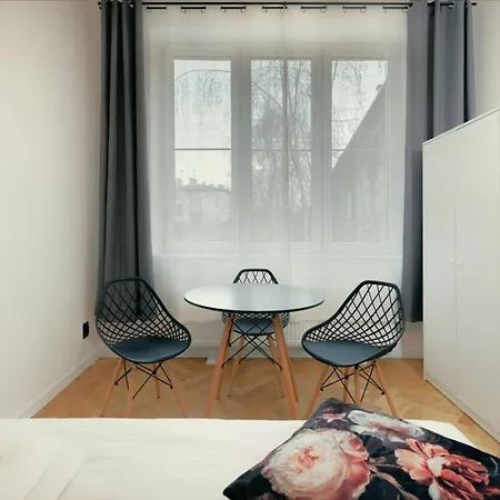 Roomy Lobzowska Street * Krakkó