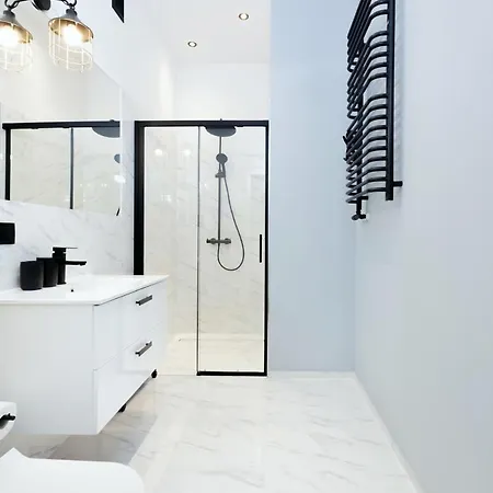 Roomy Lobzowska Street *