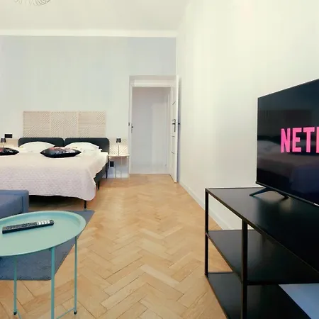 Roomy Lobzowska Street Apartment